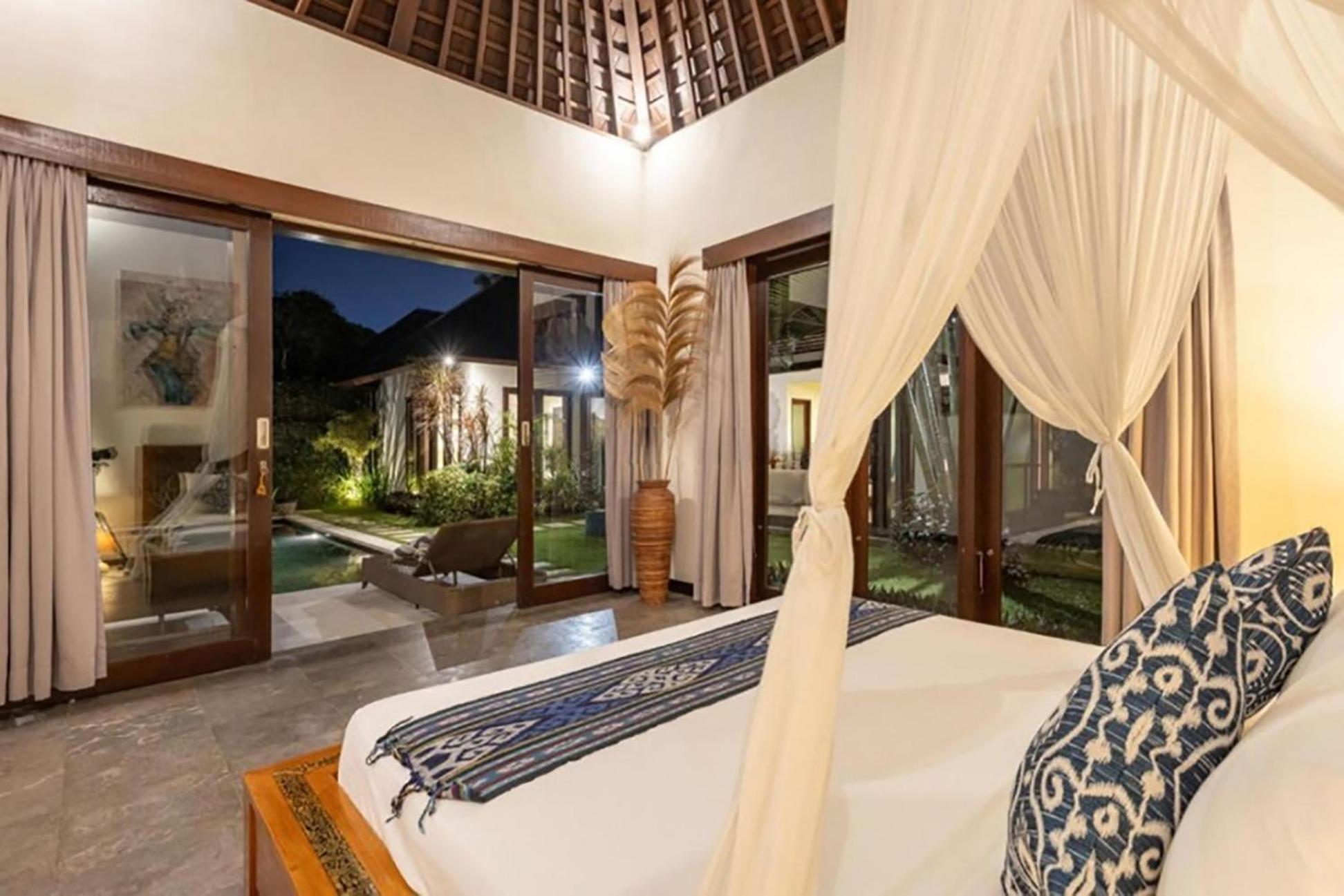 Villa Tiga Mangga By Optimum Bali Villas Семиньяк Экстерьер фото